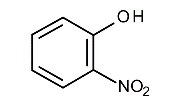 806790.0500 - 2-Nitrophenol 500g. 